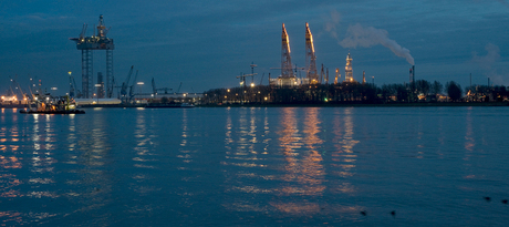 booreiland nieuwe waterweg bij twilight