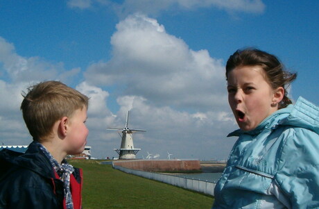 In de wind.