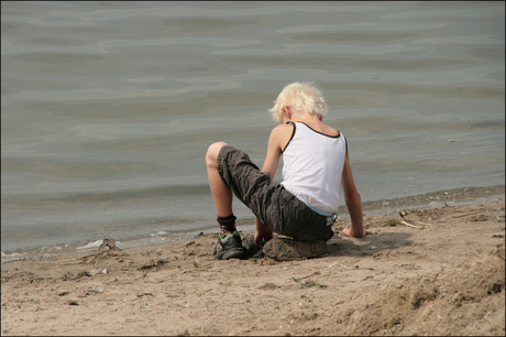 Op het strand