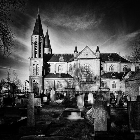 Kerk en kerkhof
