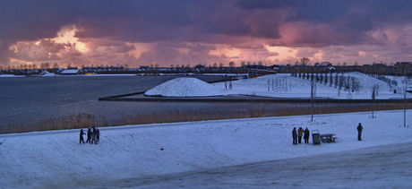 Toolenburgplas bij het vallen van de avond