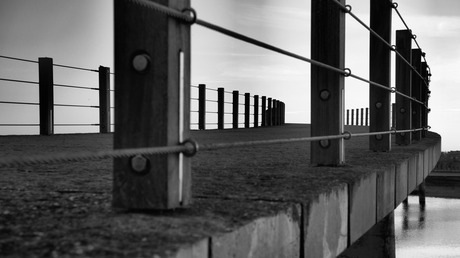 Loopbrug op de Spiegelwaal