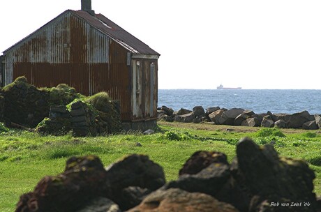 Oude Schuur aan het strand