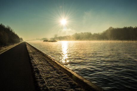 Albertkanaal Belgium in winter