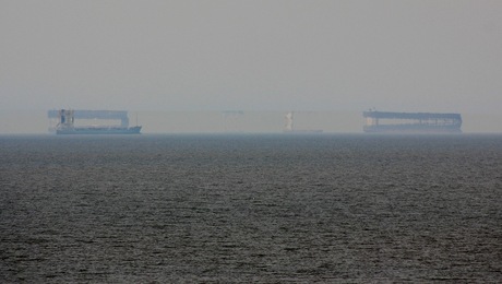 Fatamorgana voor de kust van Zandvoort.
