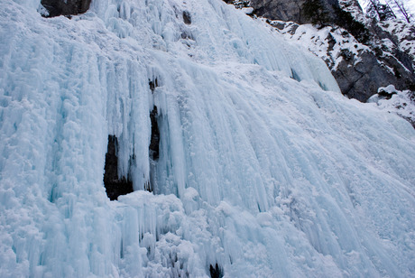 Bevroren waterval