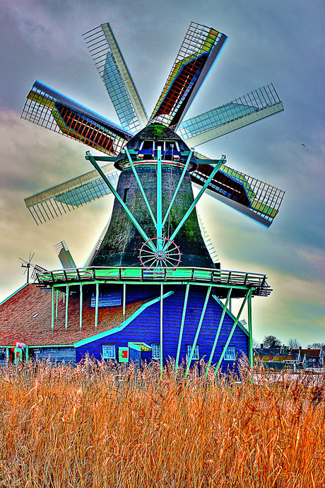 Molen bij de Zaanse Schans in HDR