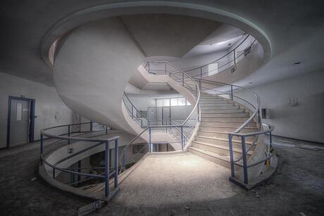 Roundabout Stairway