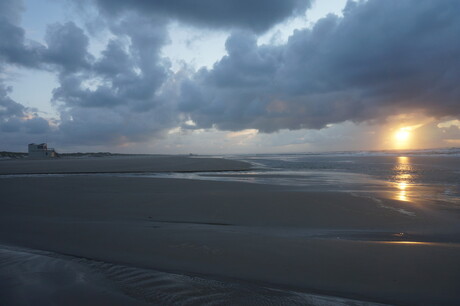 Zonsondergang Formerum strand (Terschelling)