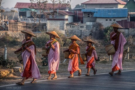 Nonnen Myanmar