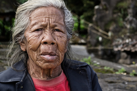 oude vrouw - Indonesie