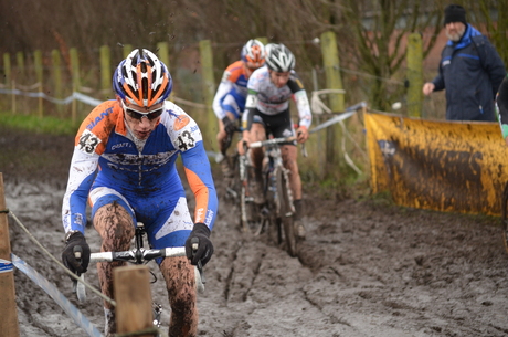 Azen cross Loenhout