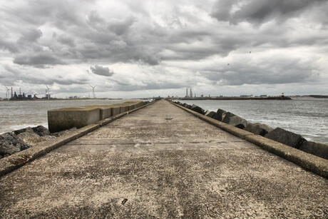 Pier van Wijk aan zee