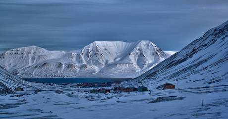 Uitzicht op Longyearbyen