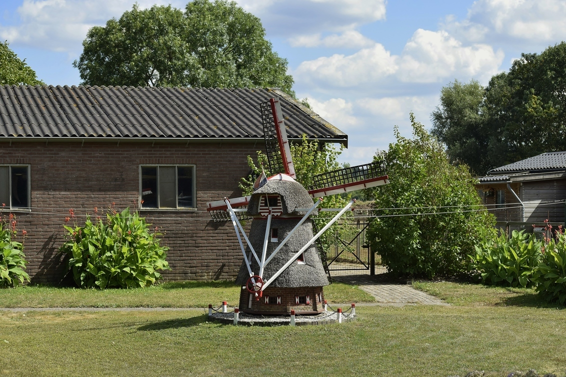 voorbeeld spanning na school Mini molen - foto van 1Herdershond - Architectuur - Zoom.nl