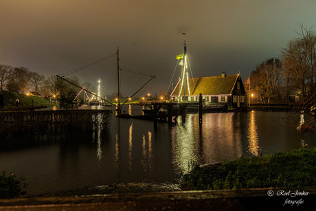 Feeëriek  verlichte haven Woudrichem
