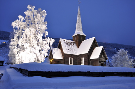 Kerk in winterdracht