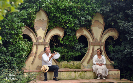 1209215415   in tuin Gala DALI