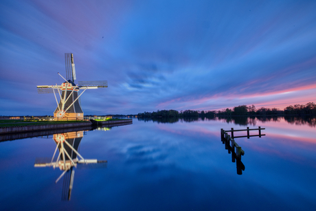 Helper Molen in avondlicht