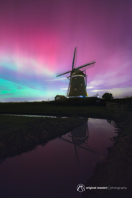 Zeldzaam Licht boven de Lage Landen...