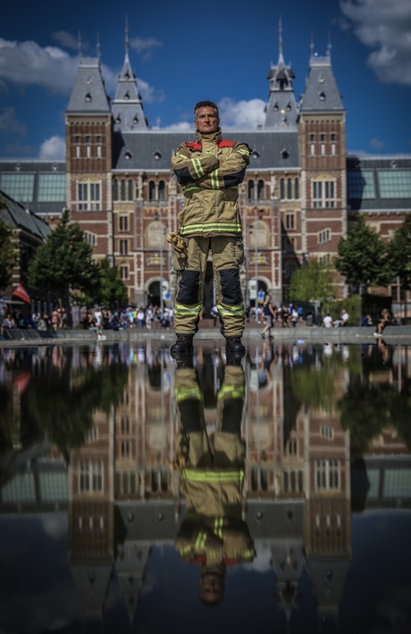 Brandweerman op Museumplein 