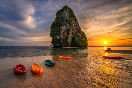 Zonsondergang op Phra Nang beach