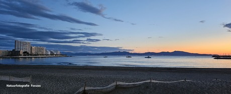 Zonsopkomst aan de Middellandse zee 