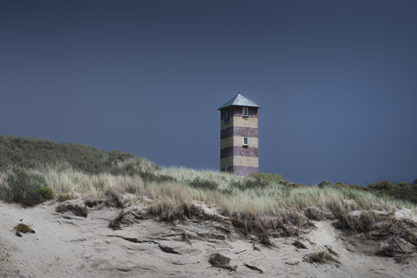 Lichtopstand Dishoek onder donkere hemel