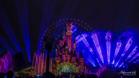 𝑫𝒊𝒔𝒏𝒆𝒚𝒍𝒂𝒏𝒅 𝑷𝒂𝒓𝒊𝒔