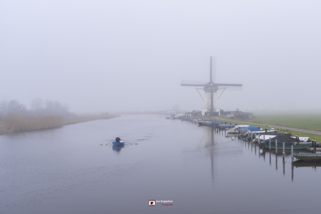 Roeier in de mist