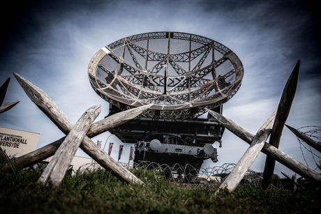 Satellietinstallatie in Raversijde