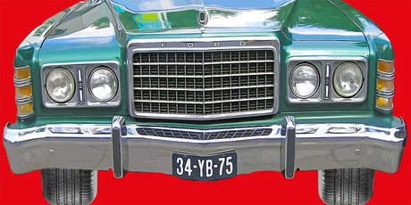 Groene Ford LTD uit 1977