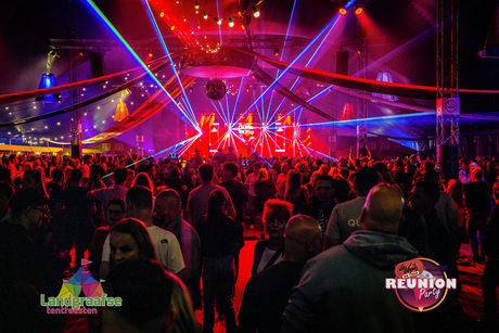 “Welkom in de feesttent”