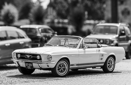 Ford Mustang.