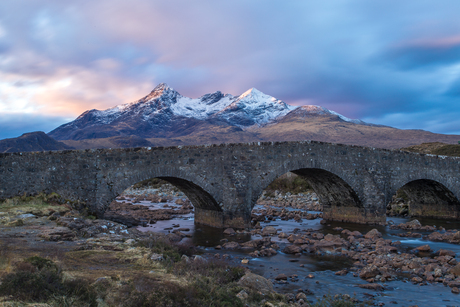 Zonsopkomst over Sligachan Old Bridge