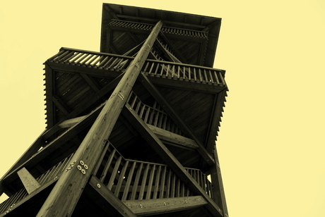hout*uitkijktoren*spa*toren*laGleize