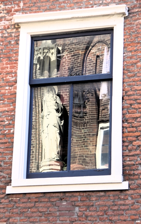 Beeld in spiegel 
