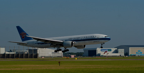 China Southern Airlines Boeing 777-200