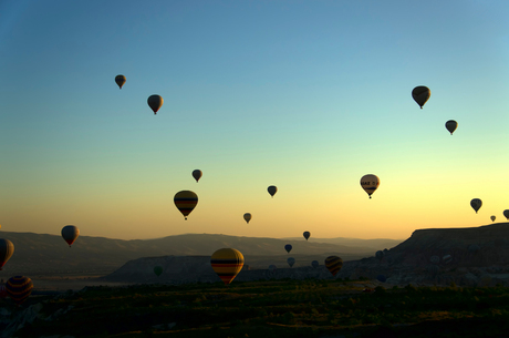 Ballonnen in Ochtendlucht..jpg