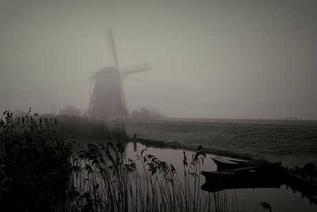 Molen in de mist