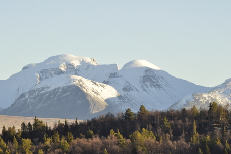 Sneeuw op de bergtoppen