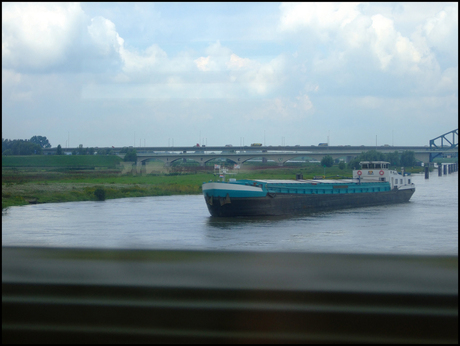 foto van boot uit de trein