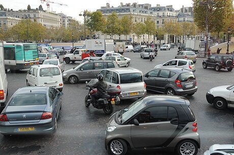 verkeer in Parijs ( Arc de Triomphe )