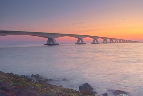 Zeelandbrug smorgens vroeg.