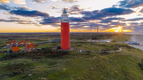 Zonsondergang Texel met vuurtoren
