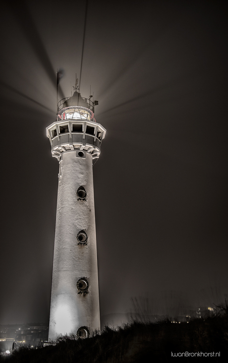 Vuurtoren in de mist