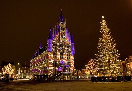 Gouda bij Kunstlicht