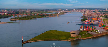 Zicht op de 3 bruggen. Nijmegen door Drone Paul Beckers