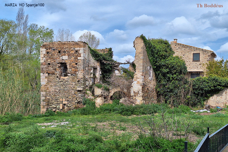 2504030714w ruine in Spanje platteland