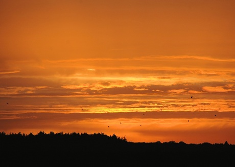 avond gloed boven vaals.